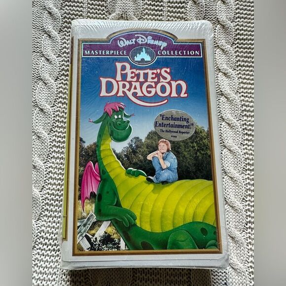 Disney’s Pete’s Dragon VHS Wrapped New Masterpiece Collection Harder to … - Picture 1 of 3